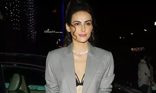 Mandana Karimi : ఆ డైరెక్టర్ నన్ను గర్భవతిని చేసి మోసం చేశాడు : మందనా కరిమి