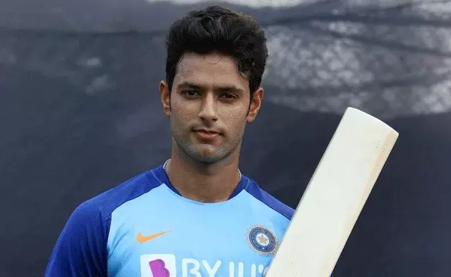 Shivam Dubey: ఐపీఎల్ మ్యాచ్ లో అతడిదే హవా.. ఎవరీ శివమ్ దూబే..