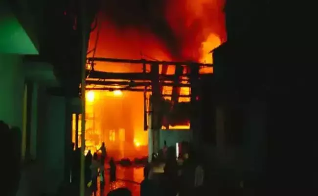 Eluru Fire Accident : ఏలూరులో అగ్నిప్రమాదం.. ఆరుకు చేరిన మృతుల సంఖ్య.. !