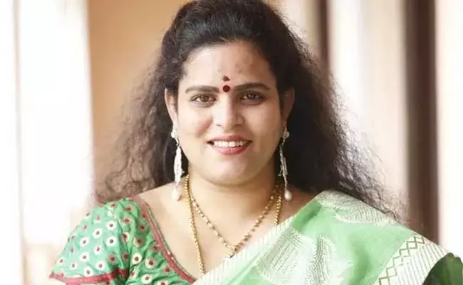 Hyderabad : సీతమ్మ వారిపై అనుచిత వ్యాఖ్యలు చేసిన వ్యక్తిపై కేసు పెట్టిన కరాటే కల్యాణి...! Hyderabad : సీతమ్మ వారిపై అనుచిత వ్యాఖ్యలు చేసిన వ్యక్తిపై కేసు పెట్టిన కరాటే కల్యాణి...!