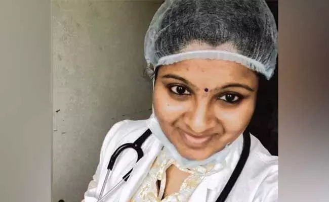Khammam : మాజీ ఎమ్మెల్యే తాటి వెంకటేశ్వర్లు కుమార్తె ఆత్మహత్య..! Khammam : మాజీ ఎమ్మెల్యే తాటి వెంకటేశ్వర్లు కుమార్తె ఆత్మహత్య..!