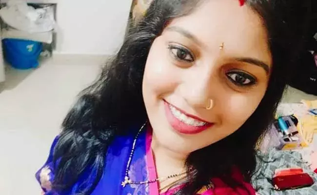 Hyderabad :  భర్త, మేనమామ వేధింపులు.. మహిళా న్యాయవాది ఆత్మహత్య Hyderabad :  భర్త, మేనమామ వేధింపులు.. మహిళా న్యాయవాది ఆత్మహత్య