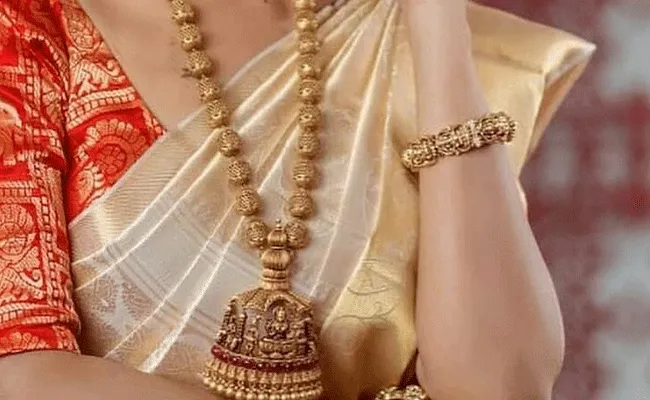 Gold and Silver Rates Today :భారీగా పెరిగిన బంగారం, వెండి ధరలు..