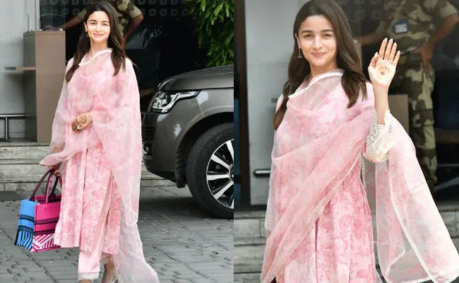 Alia Bhatt: వెడ్డింగ్ హాలిడేస్ పూర్తి.. షూటింగ్ షురూ.. Alia Bhatt: వెడ్డింగ్ హాలిడేస్ పూర్తి.. షూటింగ్ షురూ..