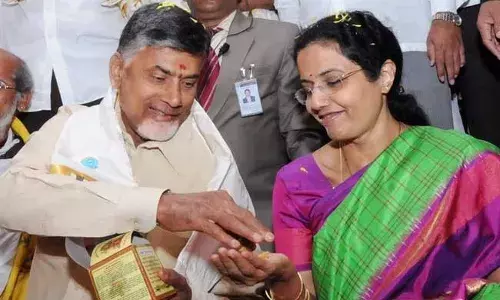 Chandrababu : నేడు బెజవాడకి చంద్రబాబు.. పుట్టినరోజు సందర్భంగా దుర్గమ్మ దర్శనం..! Chandrababu : నేడు బెజవాడకి చంద్రబాబు.. పుట్టినరోజు సందర్భంగా దుర్గమ్మ దర్శనం..!