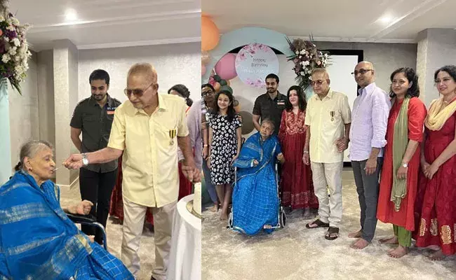 Mahesh Babu: గ్రాండ్గా మహేశ్ బాబు తల్లి పుట్టినరోజు వేడుకలు.. ఫోటోలు వైరల్.. Mahesh Babu: గ్రాండ్గా మహేశ్ బాబు తల్లి పుట్టినరోజు వేడుకలు.. ఫోటోలు వైరల్..