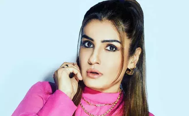 Raveena Tandon :  స్టూడియోల్లో వాంతులు శుభ్రం చేశా : రవీనా టాండన్ Raveena Tandon :  స్టూడియోల్లో వాంతులు శుభ్రం చేశా : రవీనా టాండన్