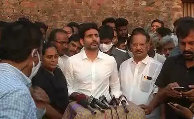 Nara Lokesh : గుంటూరు జిల్లాలో ఉద్రిక్తత.. నారా లోకేశ్‌పై దాడికి యత్నం