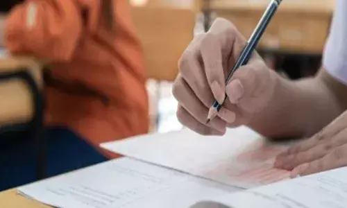 AP Paper Leak: కిరాణా కొట్టులో లభిస్తున్న పదోతరగతి ప్రశ్నపత్రం..