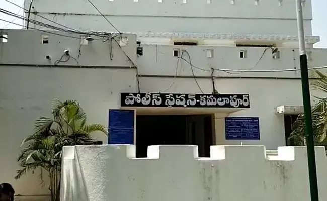 Warangal: ప్రభుత్వ పాఠశాలలో పదిరోజుల పాటు 15 ఏళ్ల బాలికపై గ్యాంగ్ రేప్..? Warangal: ప్రభుత్వ పాఠశాలలో పదిరోజుల పాటు 15 ఏళ్ల బాలికపై గ్యాంగ్ రేప్..?