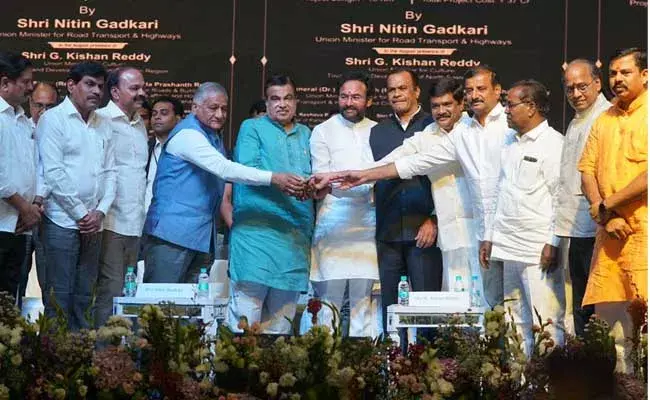 Nitin Gadkari :  కాళేశ్వరం ప్రాజెక్ట్‌ ఫలితాలు తెలంగాణలో కనిపిస్తున్నాయి :  కేంద్ర మంత్రి నితిన్ గడ్కరీ