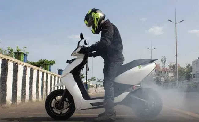 Electric two-wheeler: ఎలక్ట్రిక్ వెహికల్స్ కొత్త లాంచ్‌లు నిలిపివేత: కేంద్రం ఆదేశం