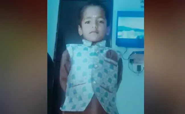 Tirumala : శ్రీవారి ఆలయం ఎదుటే బాలుడి కిడ్నాప్‌