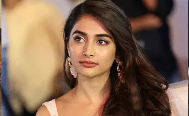 Pooja Hegde: పూజా హెగ్డేపై ట్రోల్స్.. స్టార్ హీరోయిన్ అంటే ఐరన్ లెగ్గా అంటూ.. Pooja Hegde: పూజా హెగ్డేపై ట్రోల్స్.. స్టార్ హీరోయిన్ అంటే ఐరన్ లెగ్గా అంటూ..