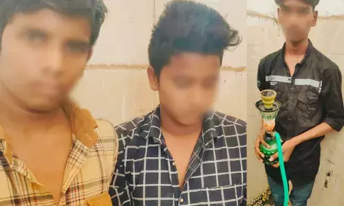 Nirmal: గురుకుల హాస్టల్‌లో హుక్కా మత్తులో విద్యార్థులు.. గది నుంచి పొగలు రావడంతో..