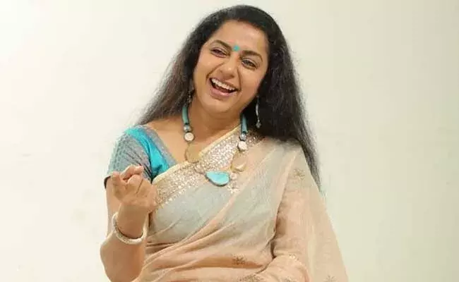 Suhasini :  హిందీ భాష పై సుహాసిని.. సోషల్ మీడియాలో ఫుల్ ట్రోల్..!