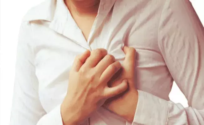 Gas pain or Chest Pain: అది గ్యాస్ పెయినా లేక చెస్ట్ పెయినా.. గుర్తించడం ఎలా!! Gas pain or Chest Pain: అది గ్యాస్ పెయినా లేక చెస్ట్ పెయినా.. గుర్తించడం ఎలా!!