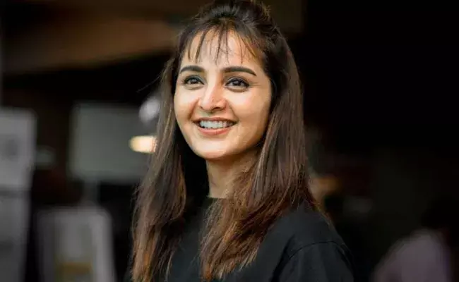 Manju Warrier: స్టార్ హీరోయిన్కు వేధింపులు.. ప్రముఖ డైరెక్టర్ అరెస్ట్.. Manju Warrier: స్టార్ హీరోయిన్కు వేధింపులు.. ప్రముఖ డైరెక్టర్ అరెస్ట్..