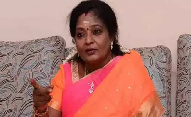 Tamilisai Soundararajan : సరూర్నగర్లో జరిగిన హత్యపై స్పందించిన గవర్నర్ తమిళ సై Tamilisai Soundararajan : సరూర్నగర్లో జరిగిన హత్యపై స్పందించిన గవర్నర్ తమిళ సై