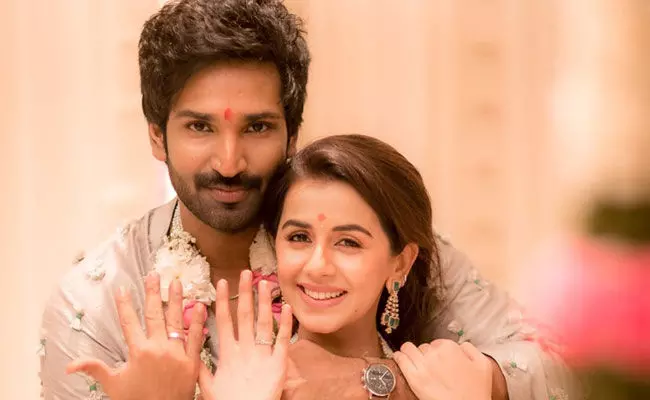 Aadhi Nikki: ఆది, నిక్కీల పెళ్లికి డేట్ ఫిక్స్.. అక్కడే గ్రాండ్గా.. Aadhi Nikki: ఆది, నిక్కీల పెళ్లికి డేట్ ఫిక్స్.. అక్కడే గ్రాండ్గా..