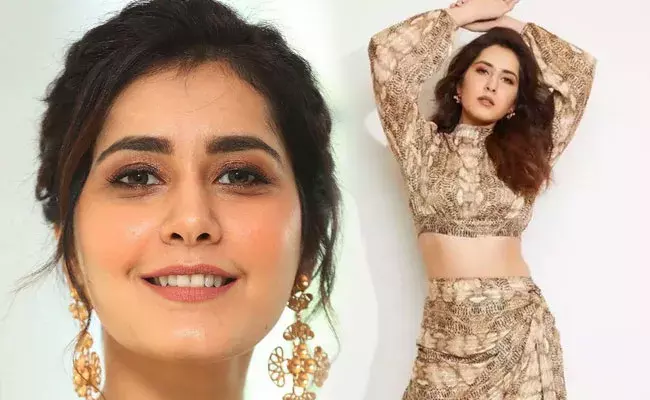 Raashi Khanna: మదర్స్ డే నాడు తల్లికి కాస్ట్లీ గిఫ్ట్ ఇచ్చిన రాశి ఖన్నా.. Raashi Khanna: మదర్స్ డే నాడు తల్లికి కాస్ట్లీ గిఫ్ట్ ఇచ్చిన రాశి ఖన్నా..
