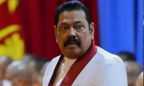 Mahinda Rajapaksa : : ప్రధాని పదవికి మహింద రాజపక్సే రాజీనామా..!