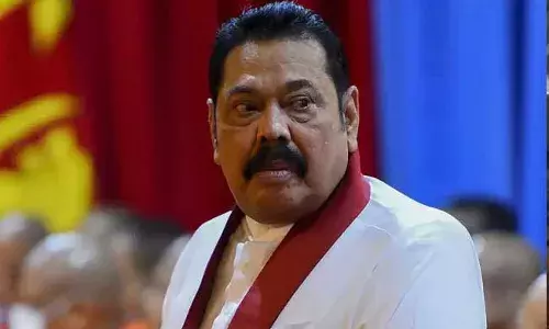 Mahinda Rajapaksa : : ప్రధాని పదవికి మహింద రాజపక్సే రాజీనామా..!
