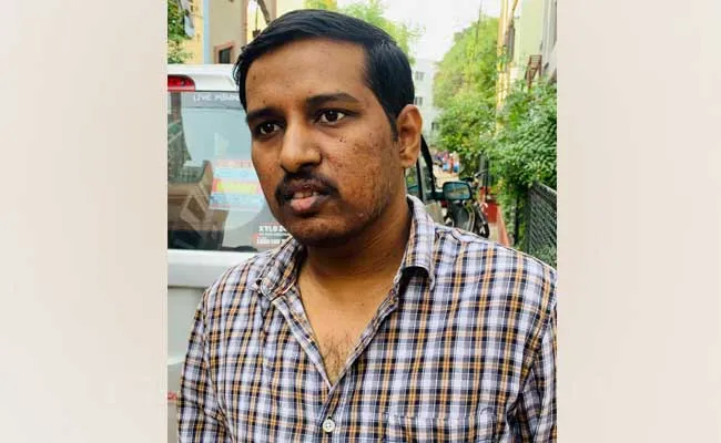 Hyderabad :  క్యాబ్ డ్రైవర్ అజాగ్రత్త..  చిన్నారి దుర్మరణం Hyderabad :  క్యాబ్ డ్రైవర్ అజాగ్రత్త..  చిన్నారి దుర్మరణం
