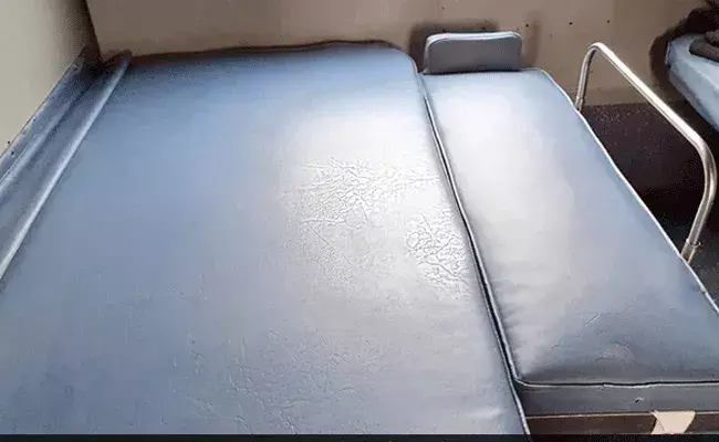 Baby Berths: బేబీ బెర్త్‌లు.. కొత్త తల్లులకు రైల్వేస్ మదర్స్ డే గిఫ్ట్