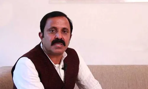 Madhu Goud Yaskhi : రాహుల్ గాంధీ సభ చూసి టీఆర్ఎస్ నేతలకు వణుకు పుడుతోంది : మధుయాష్కీ Madhu Goud Yaskhi : రాహుల్ గాంధీ సభ చూసి టీఆర్ఎస్ నేతలకు వణుకు పుడుతోంది : మధుయాష్కీ