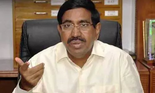 Narayana Arrest :  కాసేపట్లో మెజిస్ట్రేట్ ముందు నారాయణను హాజరుపరచనున్న పోలీసులు Narayana Arrest :  కాసేపట్లో మెజిస్ట్రేట్ ముందు నారాయణను హాజరుపరచనున్న పోలీసులు