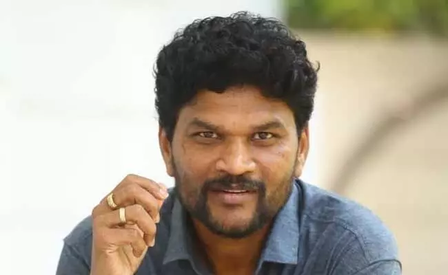 Parasuram : సర్కారు వారి పాటకి పరశురామ్ రెమ్యునరేషన్ ఎంత? Parasuram : సర్కారు వారి పాటకి పరశురామ్ రెమ్యునరేషన్ ఎంత?