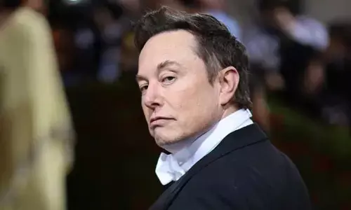Elon Musk : మరో ట్విస్ట్‌ ఇచ్చిన ఎలన్‌ మస్క్‌.. ట్విట్టర్‌ - టెస్లా  డీల్‌ వాయిదా