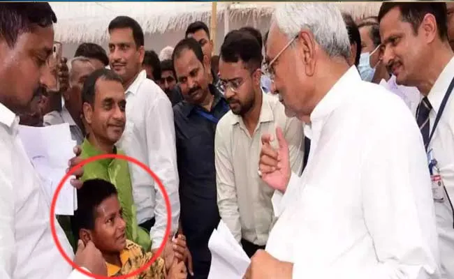 Bihar :  బీహార్  సీఎంకి షాకిచ్చిన 11 ఏళ్ల బాలుడు...!