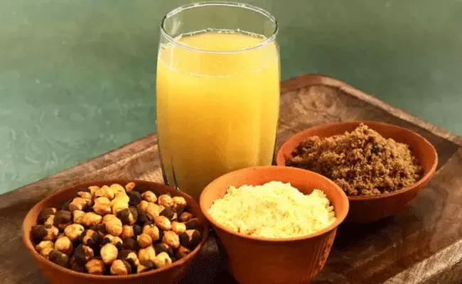 sattu sharbat: సమ్మర్ లో సత్తు షర్బత్.. ఎన్నో ఆరోగ్య ప్రయోజనాలు sattu sharbat: సమ్మర్ లో సత్తు షర్బత్.. ఎన్నో ఆరోగ్య ప్రయోజనాలు