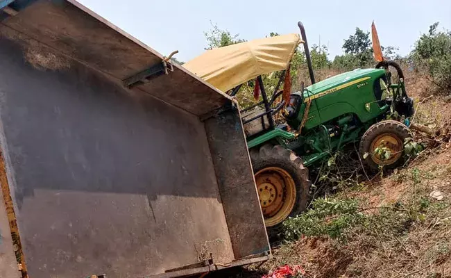 Warangal: వారం రోజుల్లో పెళ్లి.. ఇంతలోనే కుటుంబంలో అయిదుగురు మృతి.. Warangal: వారం రోజుల్లో పెళ్లి.. ఇంతలోనే కుటుంబంలో అయిదుగురు మృతి..