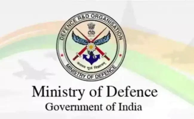 Ministry of Defence Recruitment 2022: ఇంటర్, డిగ్రీ అర్హతతో రక్షణ మంత్రిత్వ శాఖలో ఉద్యోగాలు.. జీతం రూ. 18000-112400 Ministry of Defence Recruitment 2022: ఇంటర్, డిగ్రీ అర్హతతో రక్షణ మంత్రిత్వ శాఖలో ఉద్యోగాలు.. జీతం రూ. 18000-112400