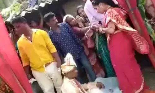 Odisha  : పెళ్ళికి నో అన్న వధువు... స్పృహ తప్పి పడిపోయిన వరుడు Odisha  : పెళ్ళికి నో అన్న వధువు... స్పృహ తప్పి పడిపోయిన వరుడు