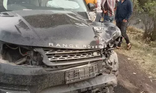 Road Accident: మద్యం మత్తులో యువతుల కారు డ్రైవింగ్.. ఒకరు మృతి Road Accident: మద్యం మత్తులో యువతుల కారు డ్రైవింగ్.. ఒకరు మృతి