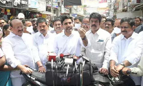 Nara Lokesh: నాపై 14 కేసులు పెట్టారు, అసత్య ఆరోపణలు చేశారు: లోకేష్ Nara Lokesh: నాపై 14 కేసులు పెట్టారు, అసత్య ఆరోపణలు చేశారు: లోకేష్