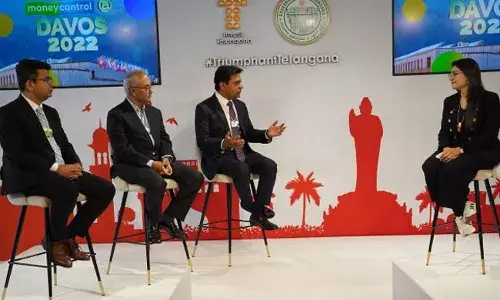 KTR: దావోస్లో కొనసాగుతున్న కేటీఆర్ టూర్.. లైఫ్ సైన్సెస్ ప్రాధాన్యతపై ప్రసంగం.. KTR: దావోస్లో కొనసాగుతున్న కేటీఆర్ టూర్.. లైఫ్ సైన్సెస్ ప్రాధాన్యతపై ప్రసంగం..