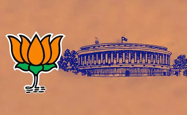 BJP: తెలంగాణలో పట్టుసాధించేందుకు బీజేపీ కసరత్తు.. రాజ్యసభ సీటు విషయంలో.. BJP: తెలంగాణలో పట్టుసాధించేందుకు బీజేపీ కసరత్తు.. రాజ్యసభ సీటు విషయంలో..