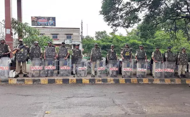 Konaseema District: కోనసీమ జిల్లాలో సాధారణ పరిస్థితులు.. కానీ నెలాఖరు వరకు.. Konaseema District: కోనసీమ జిల్లాలో సాధారణ పరిస్థితులు.. కానీ నెలాఖరు వరకు..