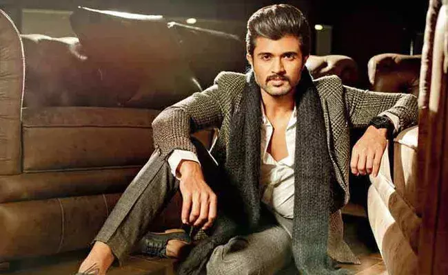 Vijay Deverakonda: బాలీవుడ్ షోలో విజయ్ దేవరకొండ.. ఆ ఇద్దరి తర్వాత రౌడీ హీరోకే ఛాన్స్..
