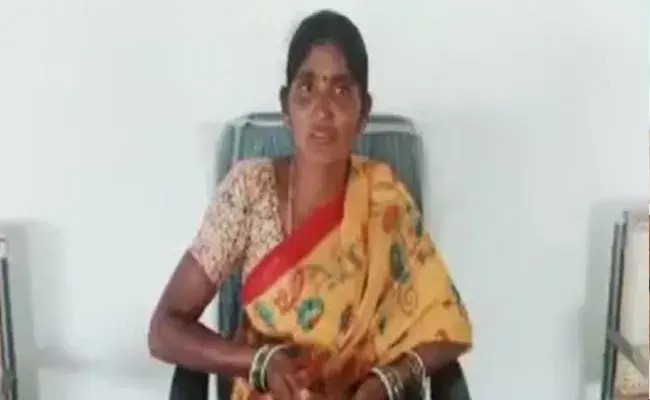 Nalgonda :  గ్రామాభివృద్ధి  కోసం చేసిన రుణాలకు వడ్డీ కట్టలేక పుస్తెలతాడు అమ్ముకున్న సర్పంచ్ Nalgonda :  గ్రామాభివృద్ధి  కోసం చేసిన రుణాలకు వడ్డీ కట్టలేక పుస్తెలతాడు అమ్ముకున్న సర్పంచ్