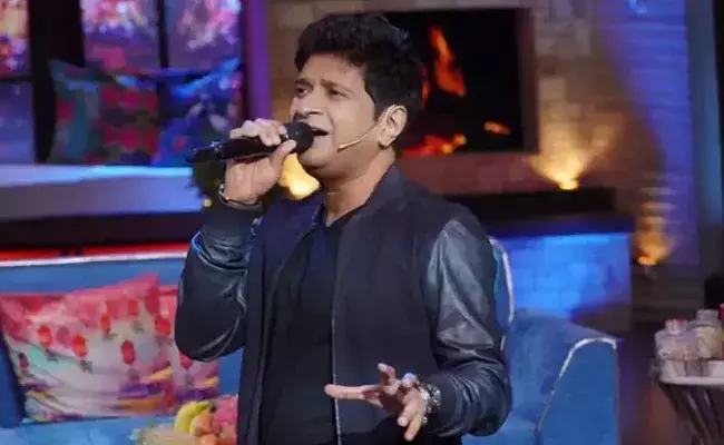 Singer KK: సింగర్ కేకే హఠాన్మరణం.. ప్రముఖుల సంతాపం.. Singer KK: సింగర్ కేకే హఠాన్మరణం.. ప్రముఖుల సంతాపం..