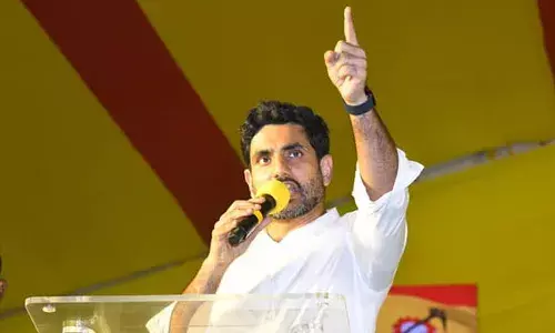 Nara Lokesh :  అధికార పార్టీ అరాచకానికి అనకాలవీధి ఘటన పరాకాష్ట : నారా లోకేష్ Nara Lokesh :  అధికార పార్టీ అరాచకానికి అనకాలవీధి ఘటన పరాకాష్ట : నారా లోకేష్