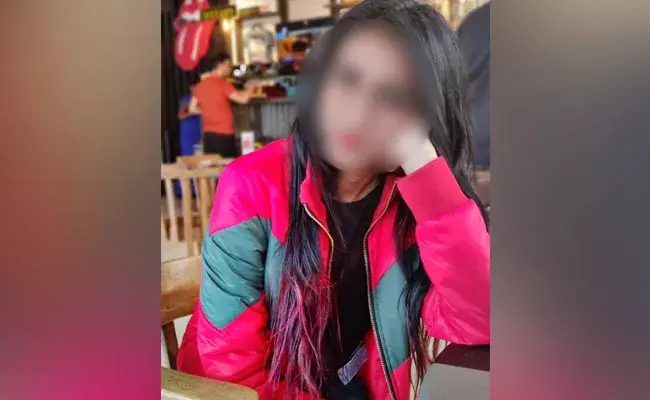 Gachibowli : గచ్చిబౌలిలో  సాఫ్ట్ వేర్ ఉద్యోగిని ఆత్మహత్య..! Gachibowli : గచ్చిబౌలిలో  సాఫ్ట్ వేర్ ఉద్యోగిని ఆత్మహత్య..!