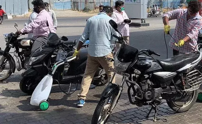 బండి ఇచ్చి బుక్కవద్దు: పోలీసుల హెచ్చరిక