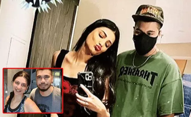 Shruti Haasan: బాయ్ఫ్రెండ్తో శ్రుతి సెల్ఫీ.. ఫోటో వైరల్ Shruti Haasan: బాయ్ఫ్రెండ్తో శ్రుతి సెల్ఫీ.. ఫోటో వైరల్